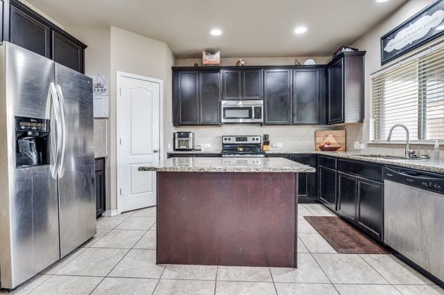 5808 Windy Meadow Lane, Grand Prairie, TX 75052