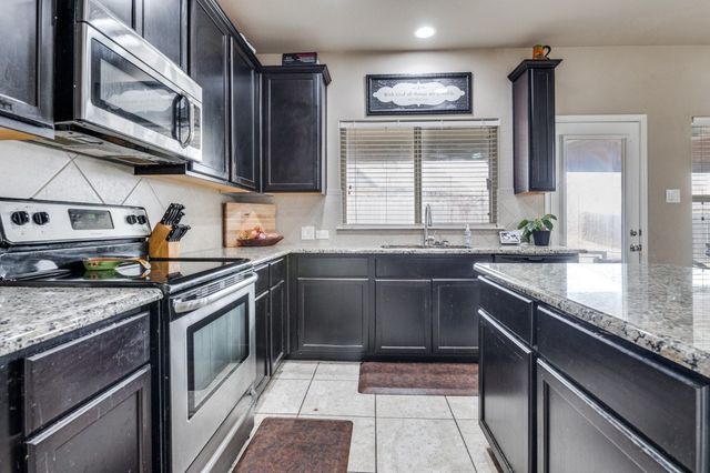 5808 Windy Meadow Lane, Grand Prairie, TX 75052