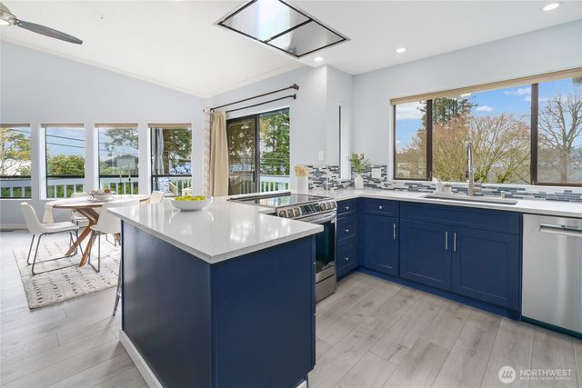 6214 NE 129th Street, Kirkland, WA 98034