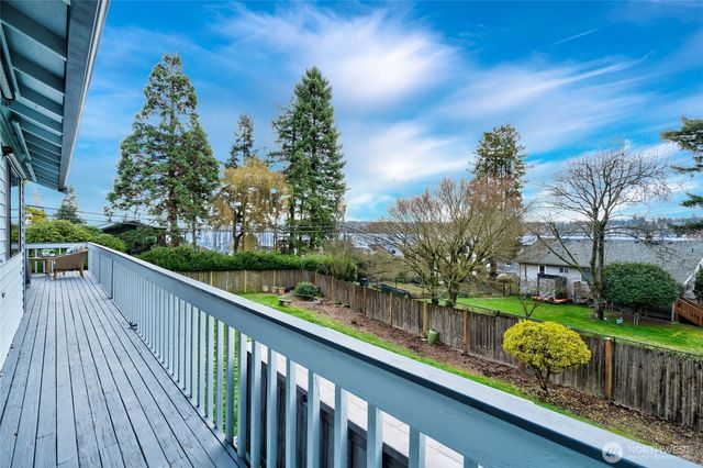 6214 NE 129th Street, Kirkland, WA 98034
