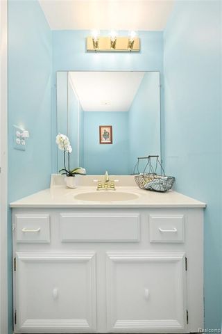 5084 Buckingham, Troy, MI 48098