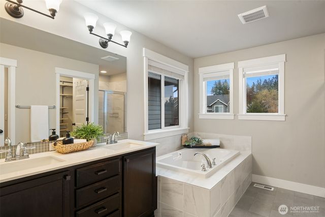 1854 Claret Loop NW, Poulsbo, WA 98370