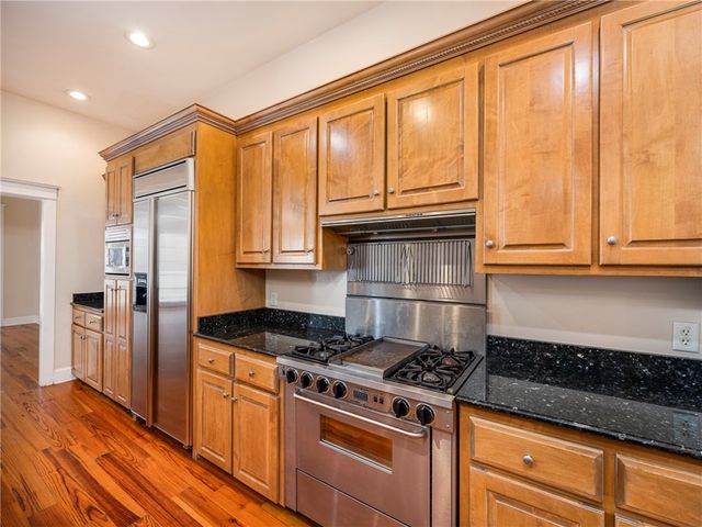 652 Oglethorpe Ave, St Simons Island, GA 31522