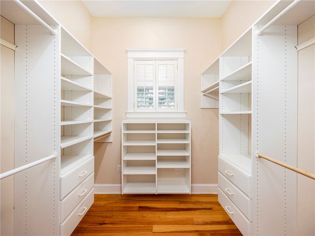 652 Oglethorpe Ave, St Simons Island, GA 31522