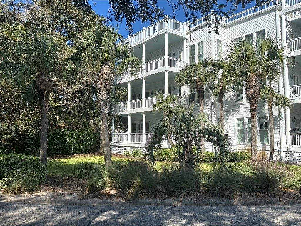 652 Oglethorpe Ave, St Simons Island, GA 31522