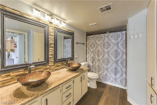 5055 West Hacienda Avenue 1037, Las Vegas, NV 89118