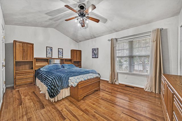 1711 Bush Farm DR, Vinton, VA 24179