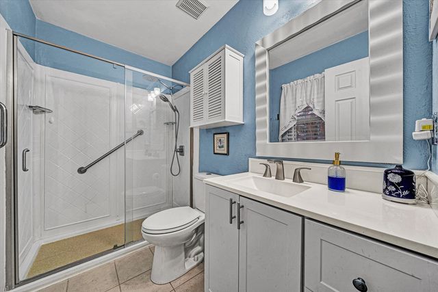 1711 Bush Farm DR, Vinton, VA 24179