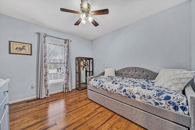 1711 Bush Farm DR, Vinton, VA 24179