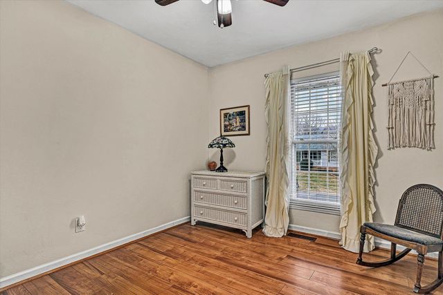 1711 Bush Farm DR, Vinton, VA 24179