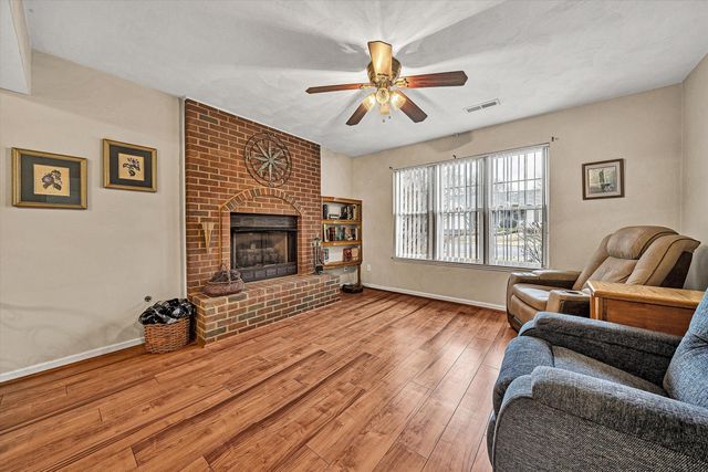 1711 Bush Farm DR, Vinton, VA 24179