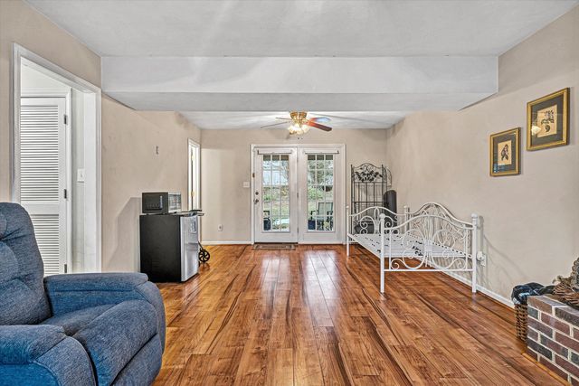 1711 Bush Farm DR, Vinton, VA 24179