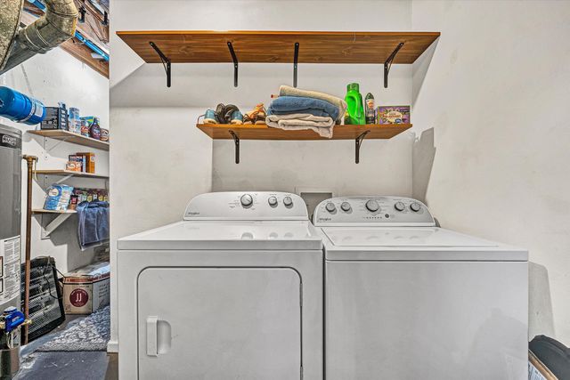 1711 Bush Farm DR, Vinton, VA 24179