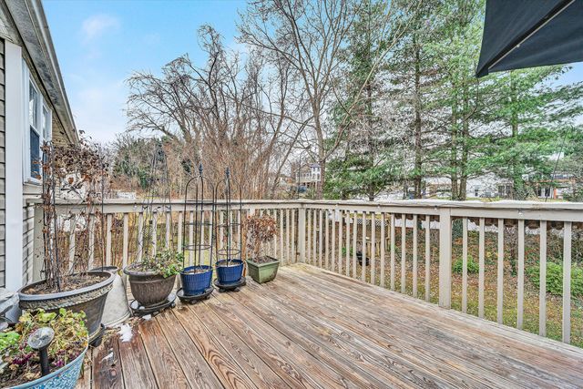 1711 Bush Farm DR, Vinton, VA 24179