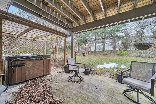 1711 Bush Farm DR, Vinton, VA 24179