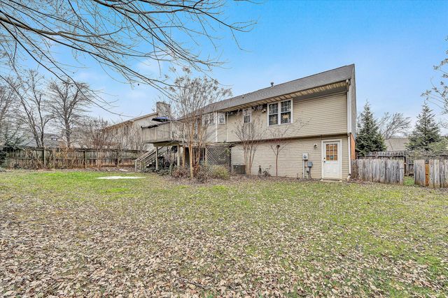 1711 Bush Farm DR, Vinton, VA 24179