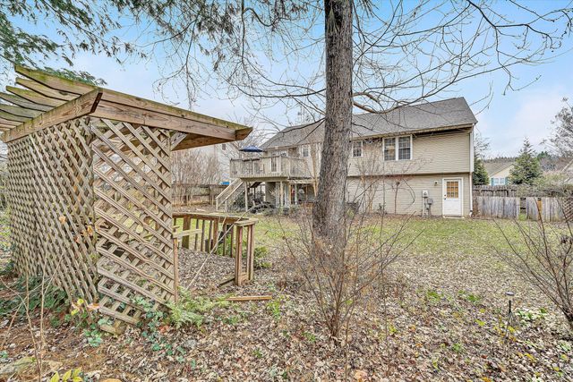 1711 Bush Farm DR, Vinton, VA 24179