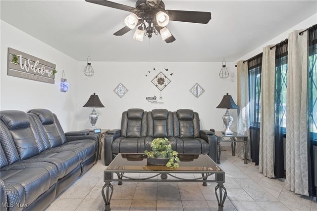 902 Colonel Drive, Cleveland, OH 44109