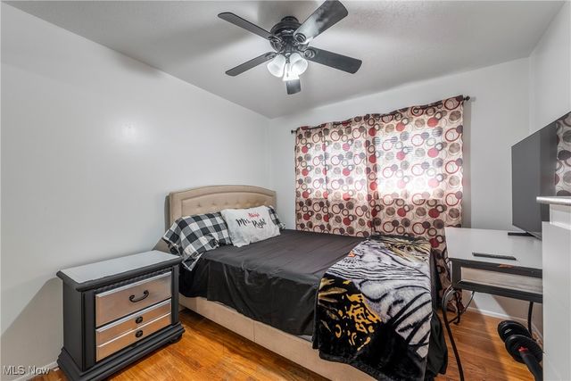 902 Colonel Drive, Cleveland, OH 44109