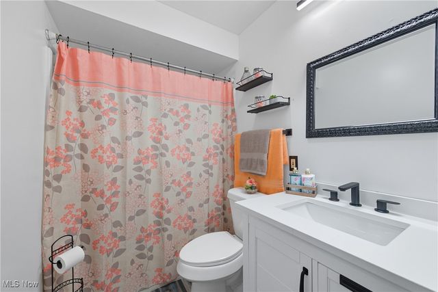 902 Colonel Drive, Cleveland, OH 44109