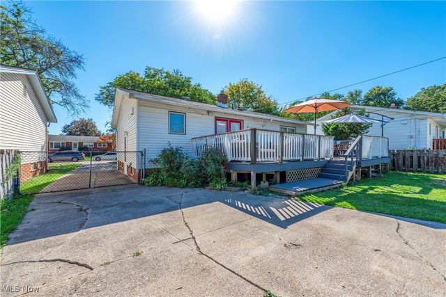 902 Colonel Drive, Cleveland, OH 44109