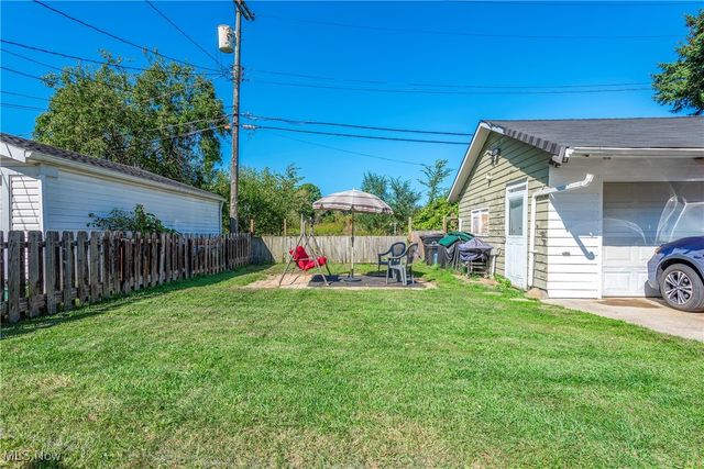 902 Colonel Drive, Cleveland, OH 44109