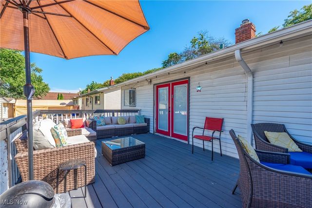 902 Colonel Drive, Cleveland, OH 44109