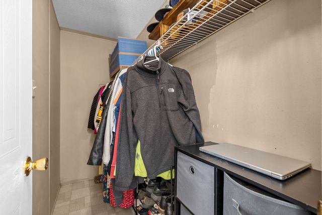 1196 Pickle Knight Rd, Joelton, TN 37080