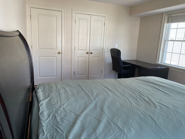 220 Grove Street 1, Waltham, MA 02453