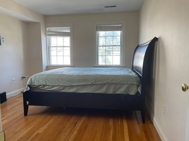 220 Grove Street 1, Waltham, MA 02453