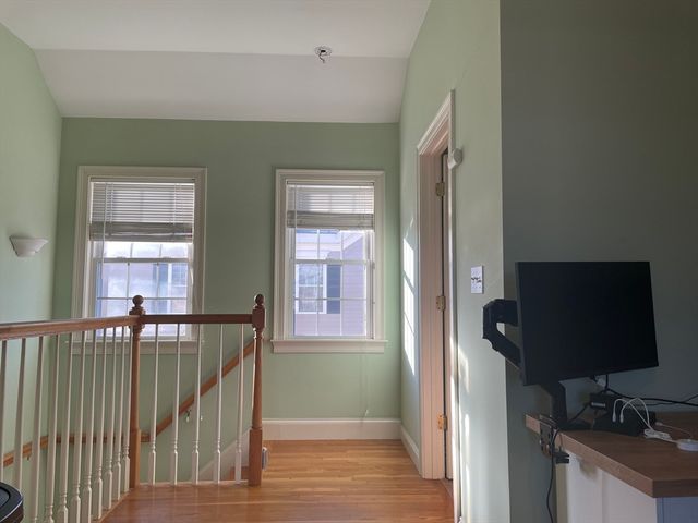 220 Grove Street 1, Waltham, MA 02453