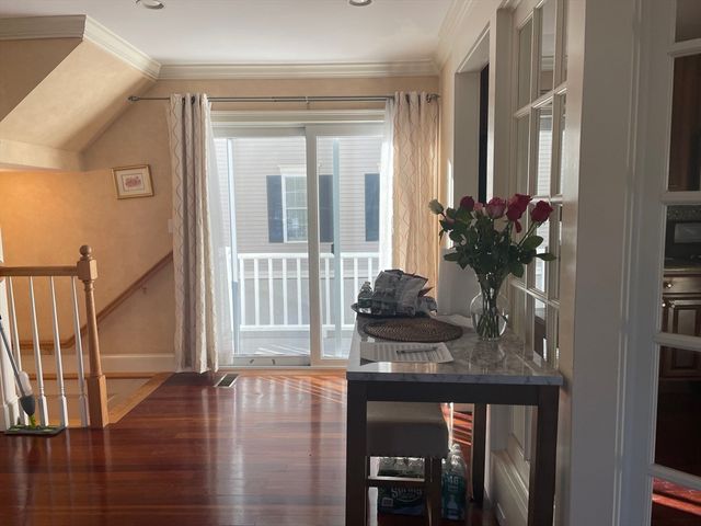 220 Grove Street 1, Waltham, MA 02453