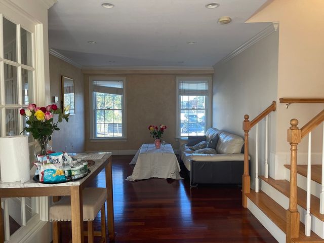 220 Grove Street 1, Waltham, MA 02453