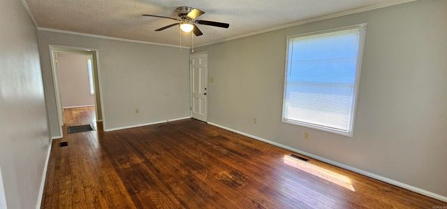 1924 Flora St, North Little Rock, AR 72114