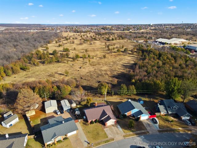 4517 S 135th East Avenue, Tulsa, OK 74134