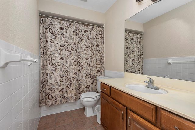 2400 N Braeswood Boulevard 220, Houston, TX 77030