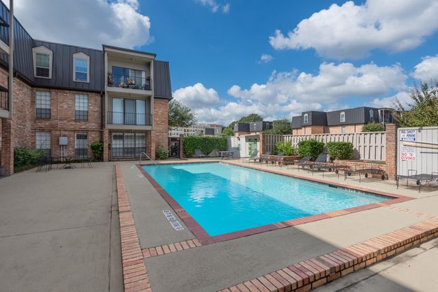 2400 N Braeswood Boulevard 220, Houston, TX 77030