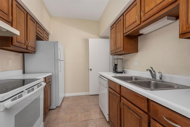 2400 N Braeswood Boulevard 220, Houston, TX 77030