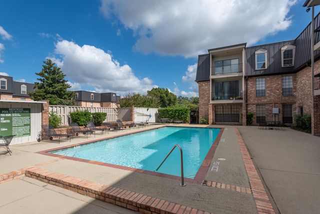 2400 N Braeswood Boulevard 220, Houston, TX 77030