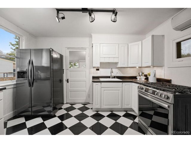 451 N Corona St, Denver, CO 80218