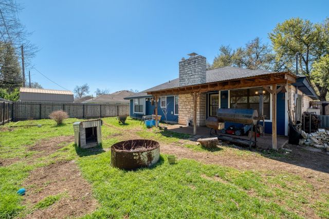 2010 Lark LN, Taylor, TX 76574