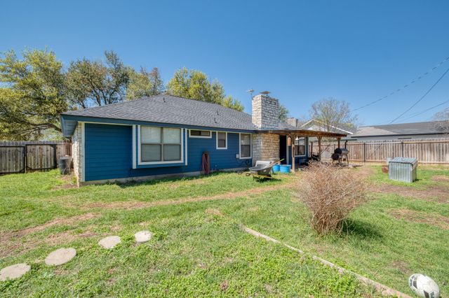 2010 Lark LN, Taylor, TX 76574