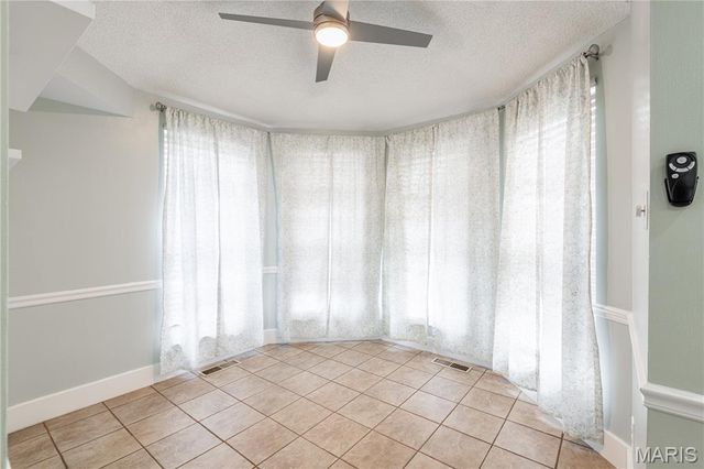 4851 Arevalo Drive, St Louis, MO 63128