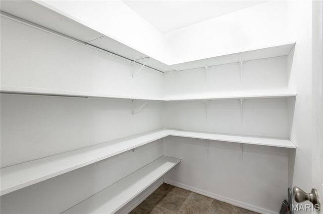 4851 Arevalo Drive, St Louis, MO 63128