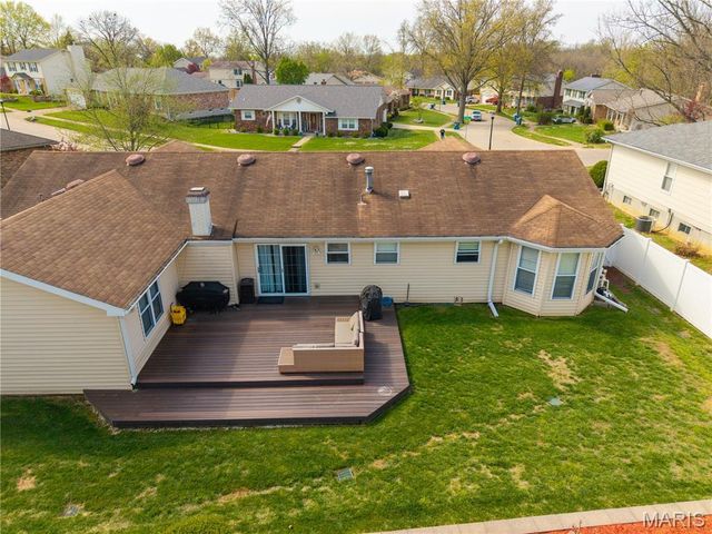 4851 Arevalo Drive, St Louis, MO 63128