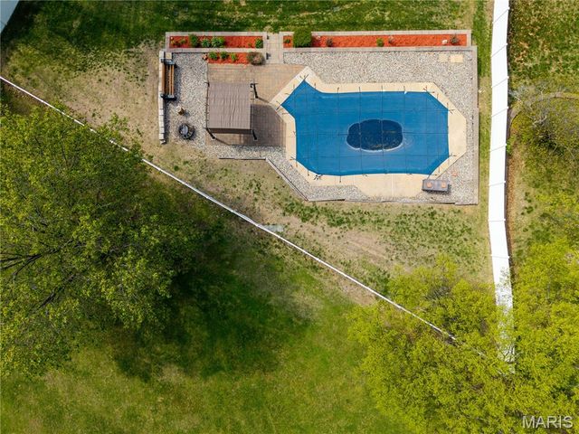 4851 Arevalo Drive, St Louis, MO 63128