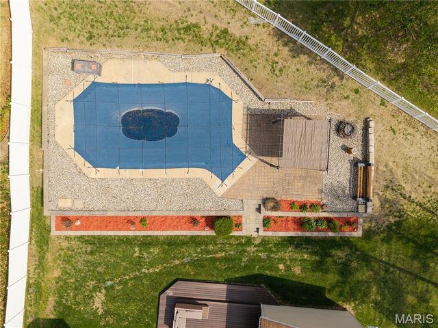 4851 Arevalo Drive, St Louis, MO 63128