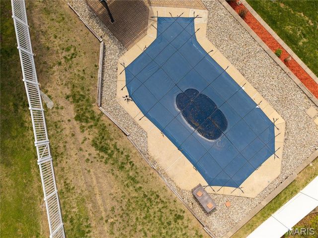 4851 Arevalo Drive, St Louis, MO 63128