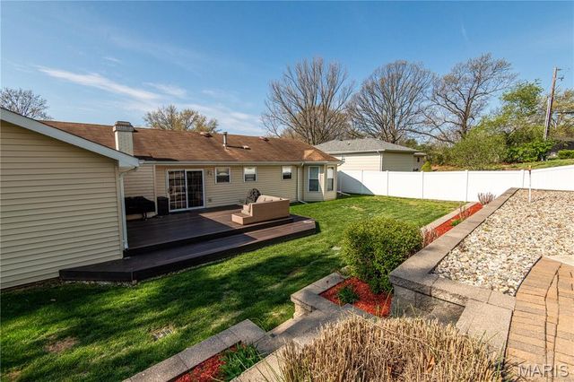 4851 Arevalo Drive, St Louis, MO 63128