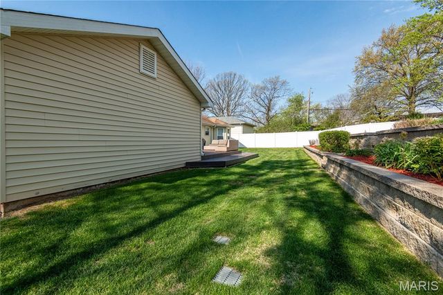 4851 Arevalo Drive, St Louis, MO 63128